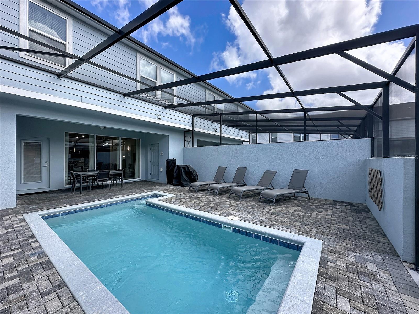 Image 21 of 67 For 1366 Lava Tree Drive