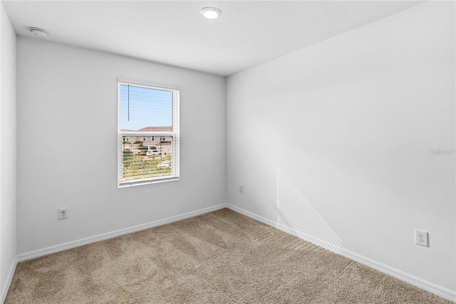 Image 11 of 19 For 1851 Roosevelt Place