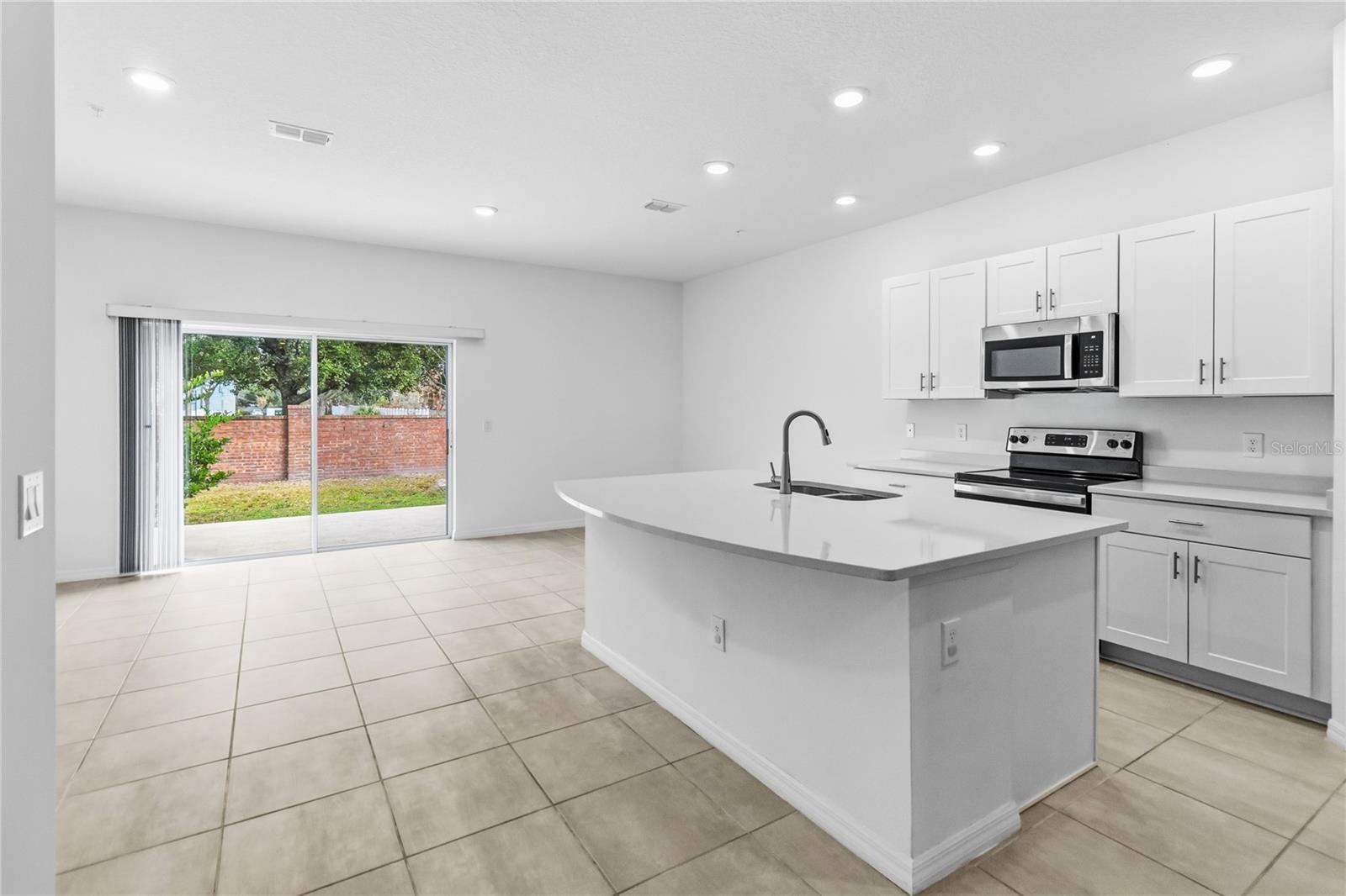 Image 3 of 19 For 1851 Roosevelt Place