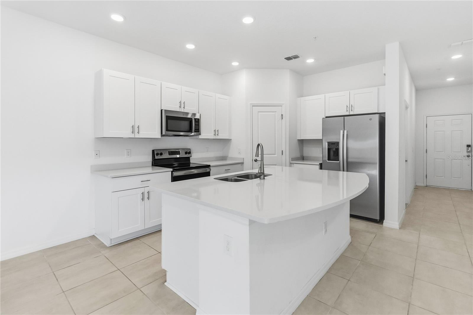 Image 4 of 19 For 1851 Roosevelt Place