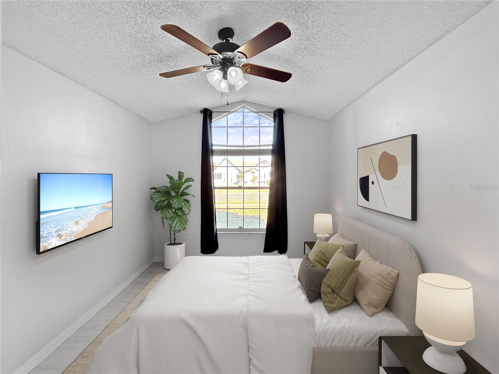 Listing photo id 12 for 2605 Hawthorne Lane