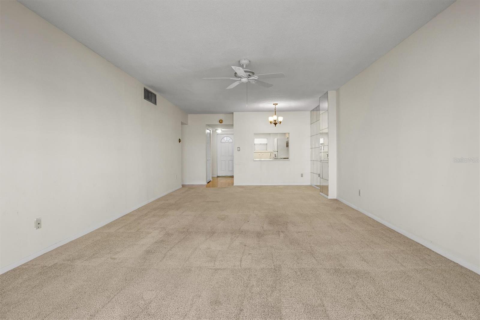 Image 10 of 31 For 2131 Lakeview Drive 904