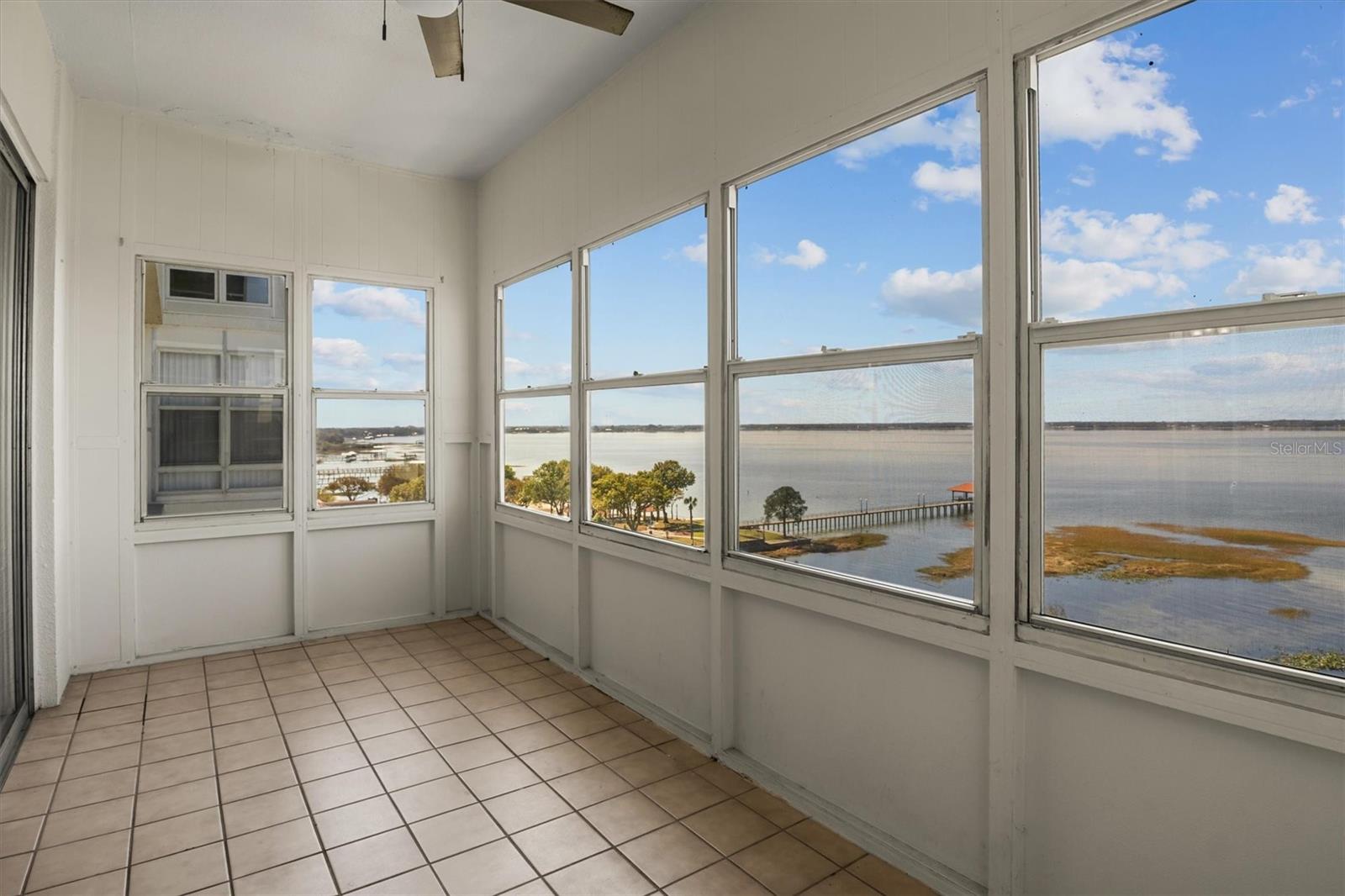 Image 18 of 31 For 2131 Lakeview Drive 904