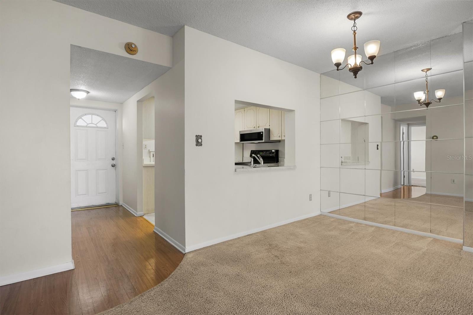 Image 6 of 31 For 2131 Lakeview Drive 904