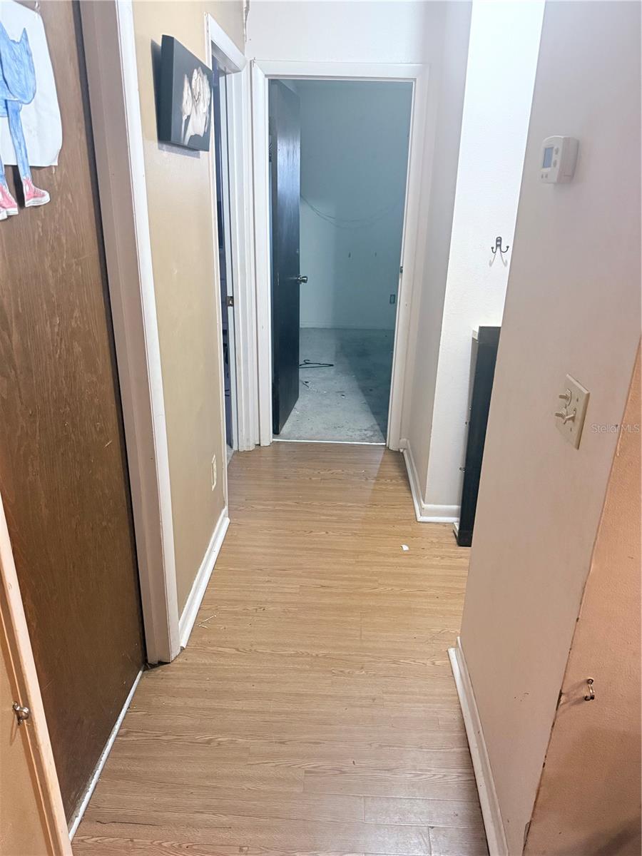 Image 10 of 12 For 107 Elm Square N