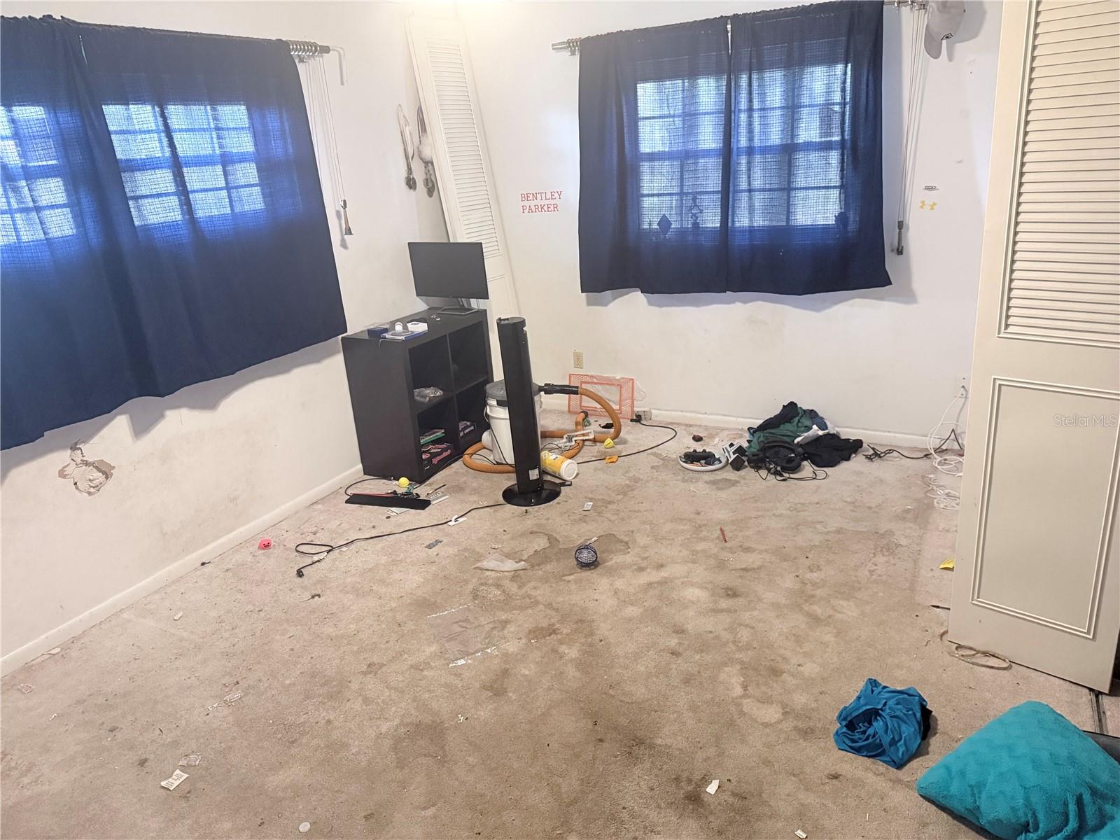 Image 12 of 12 For 107 Elm Square N