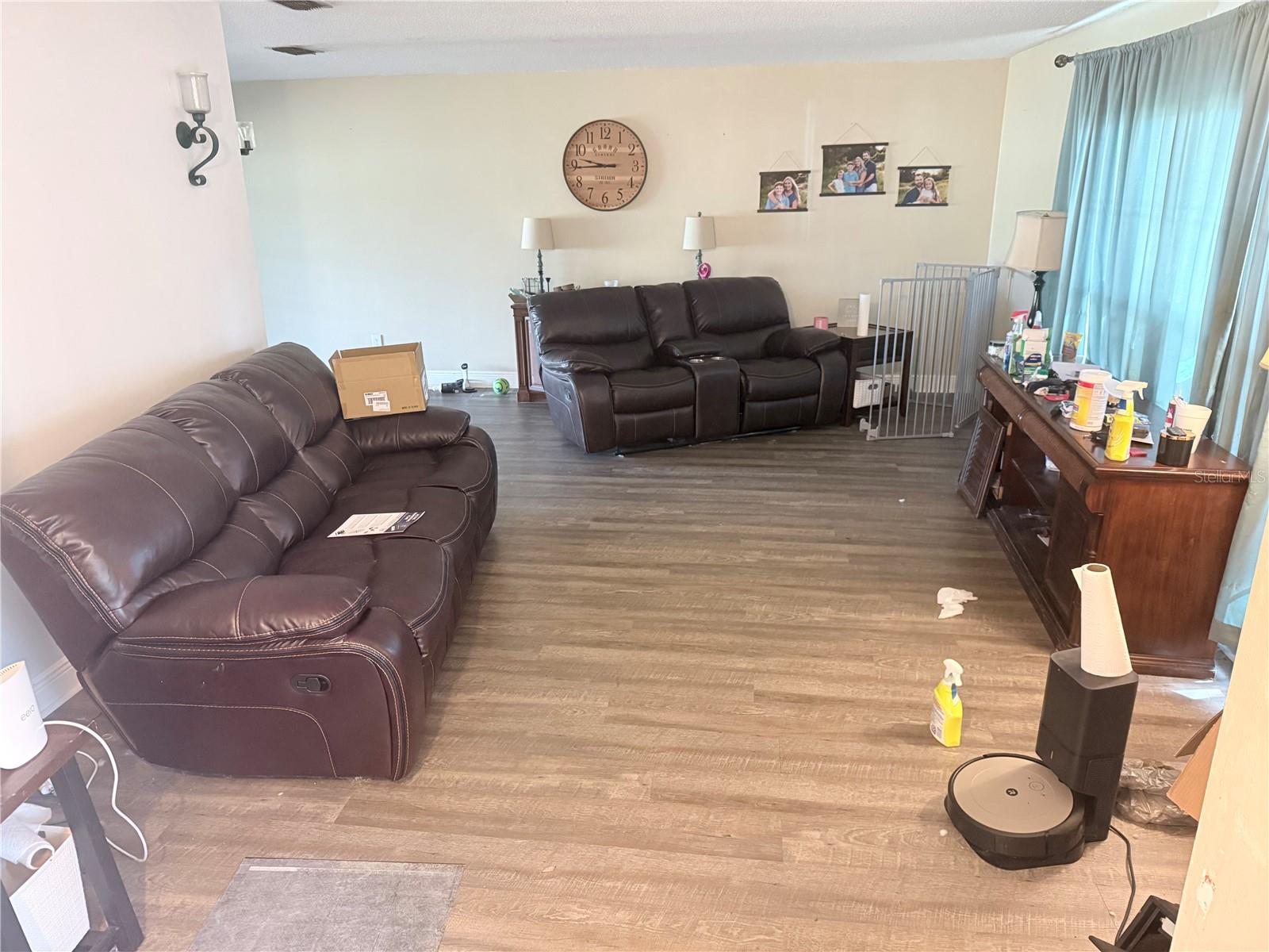 Image 3 of 12 For 107 Elm Square N