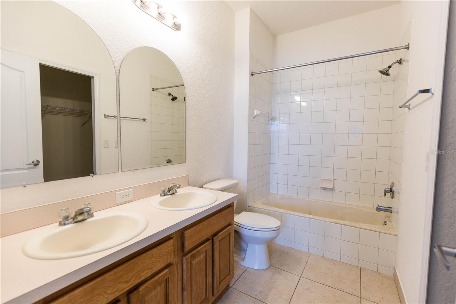 Image 14 of 25 For 1568 Portofino Meadows Boulevard