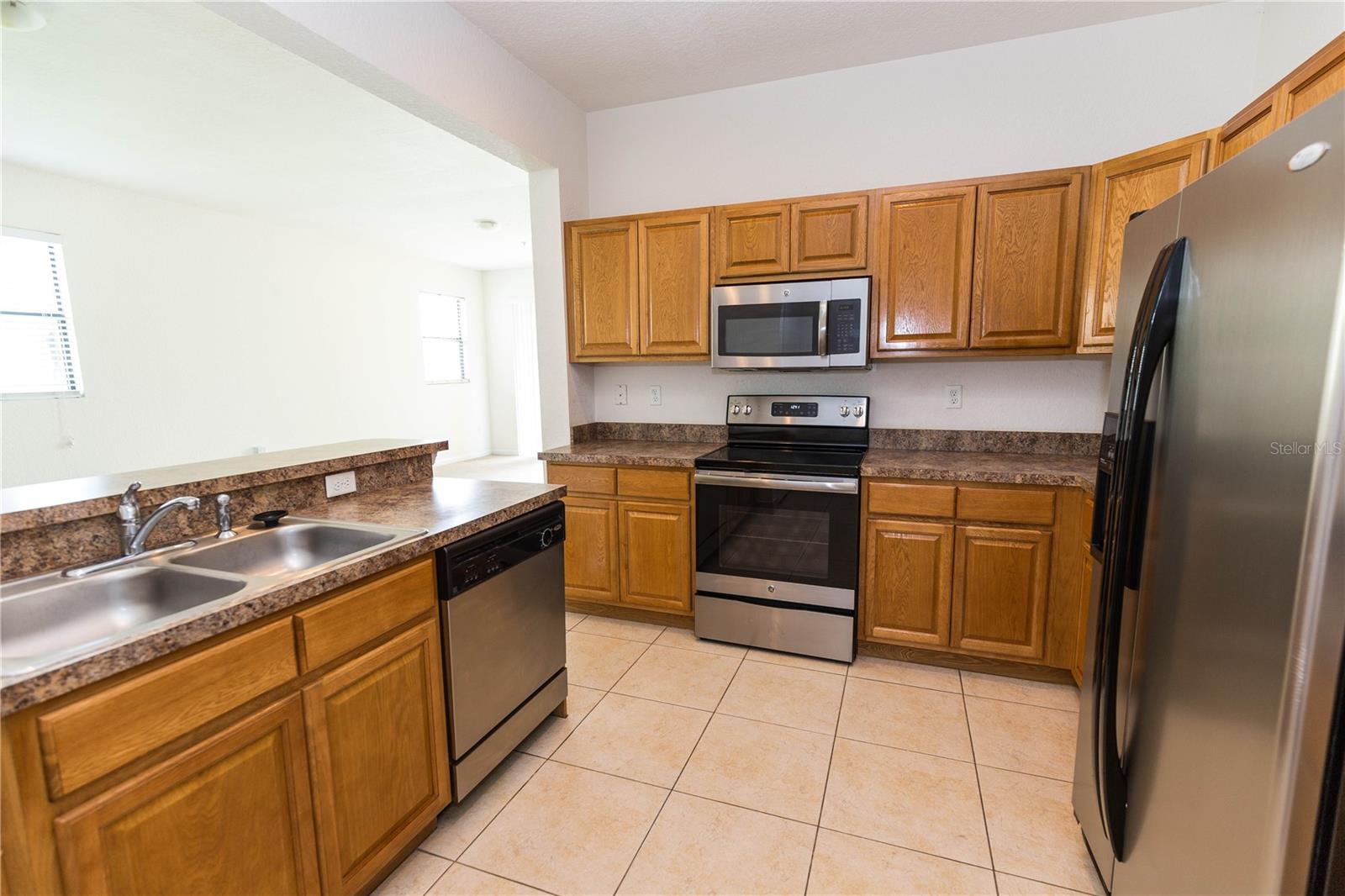 Image 5 of 25 For 1568 Portofino Meadows Boulevard