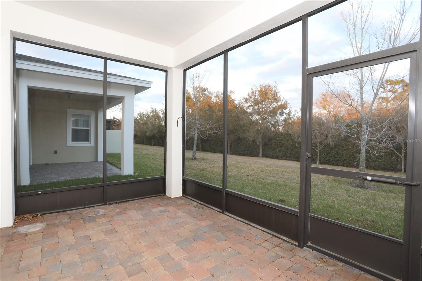 Image 22 of 33 For 2461 Datura Loop