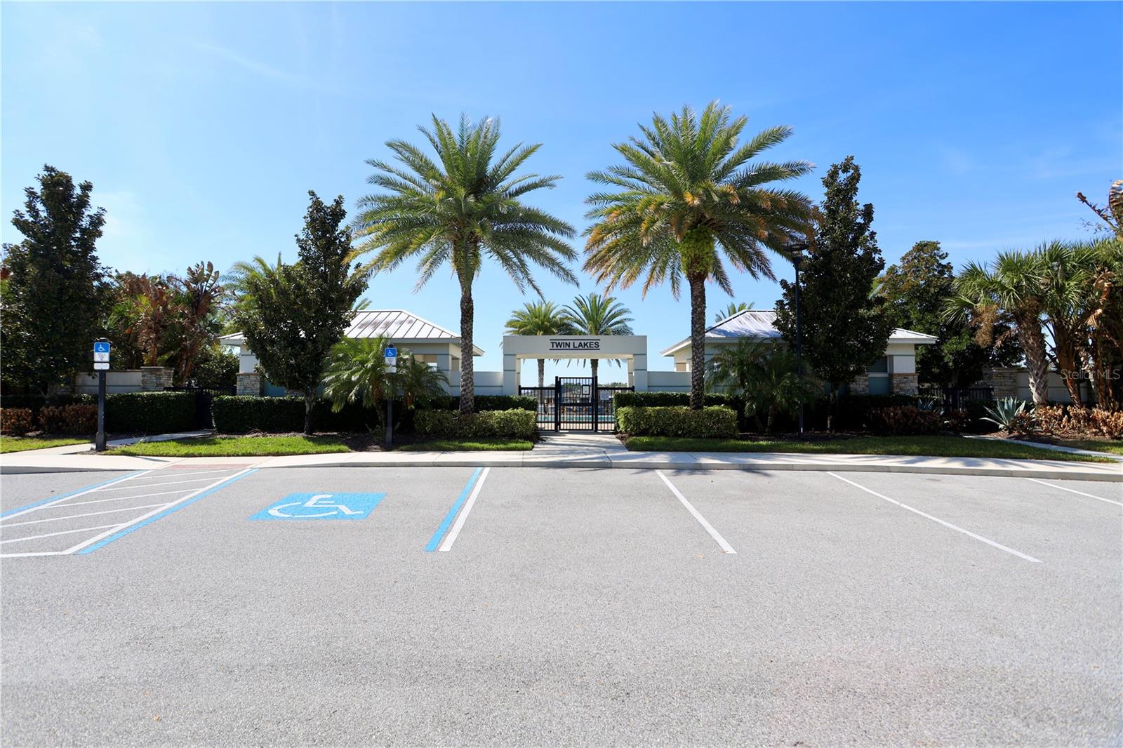 Image 31 of 33 For 2461 Datura Loop