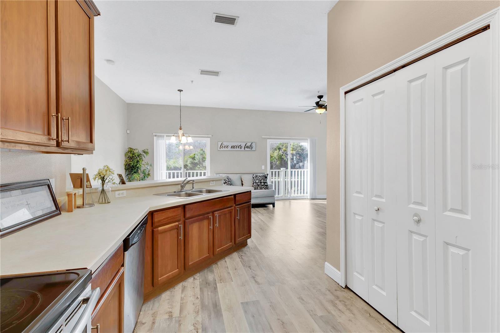 Image 10 of 29 For 10363 Winding Marsh Trail 4a