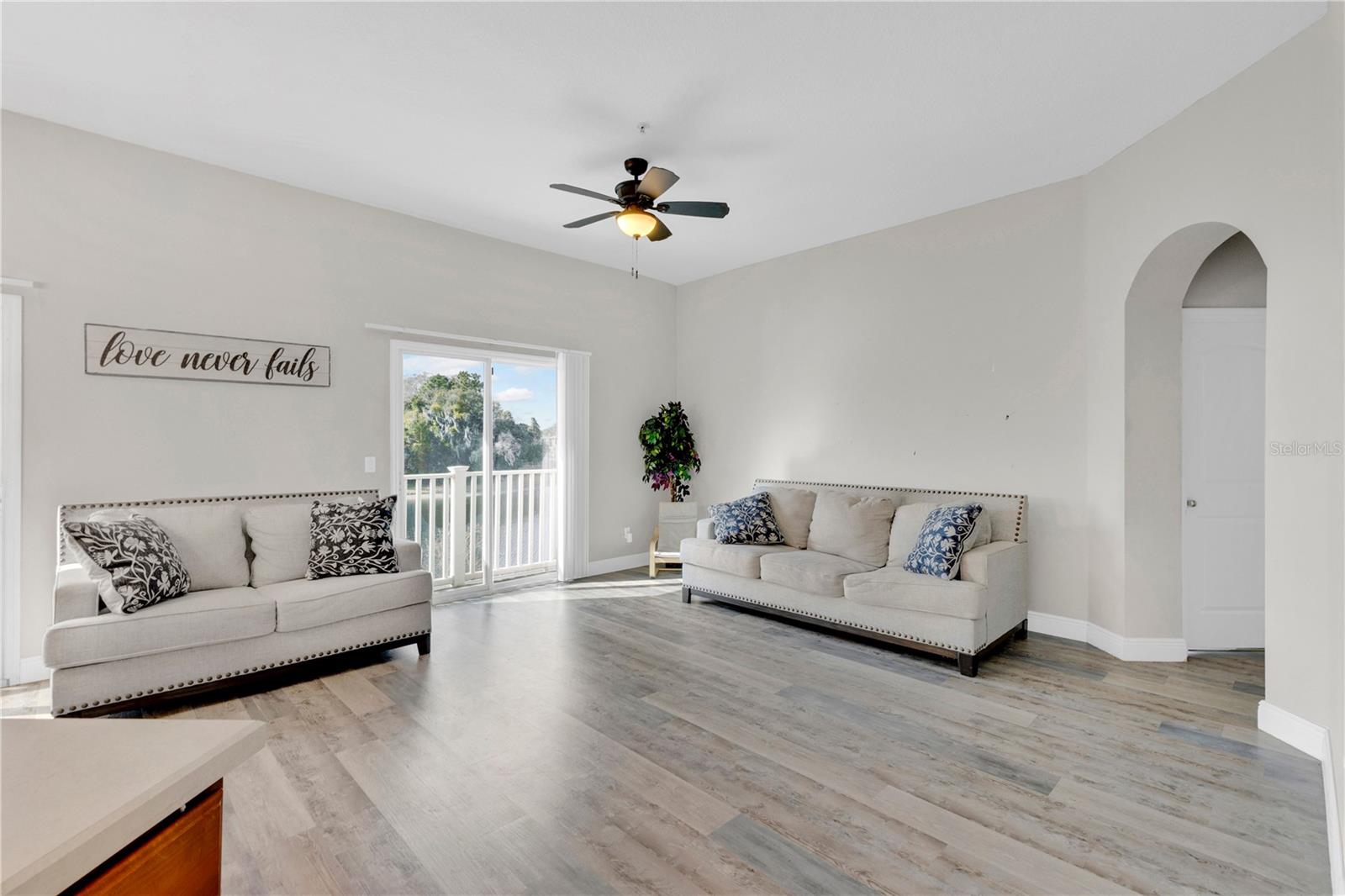 Image 4 of 29 For 10363 Winding Marsh Trail 4a