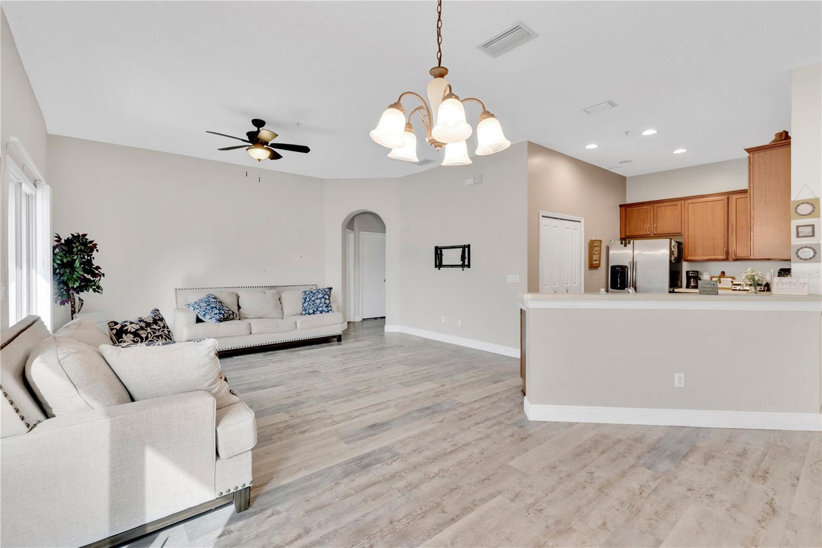 Image 5 of 29 For 10363 Winding Marsh Trail 4a