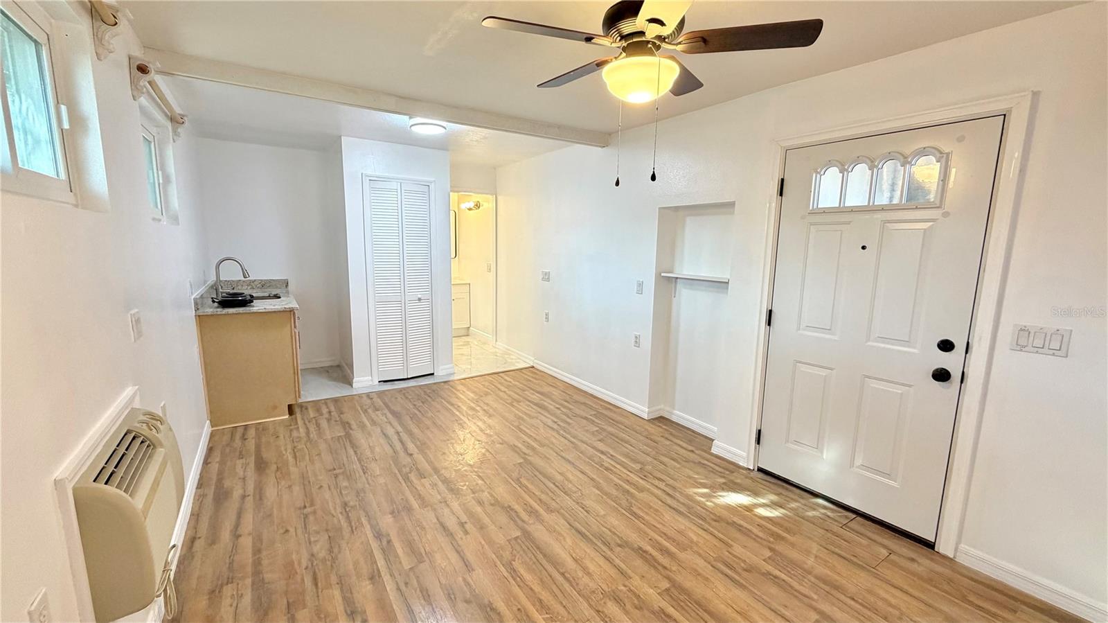 Image 4 of 8 For 6310 Lake Underhill Road B