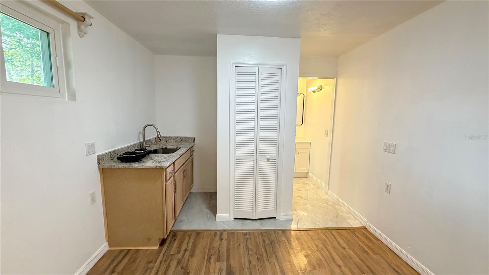 Image 5 of 8 For 6310 Lake Underhill Road B