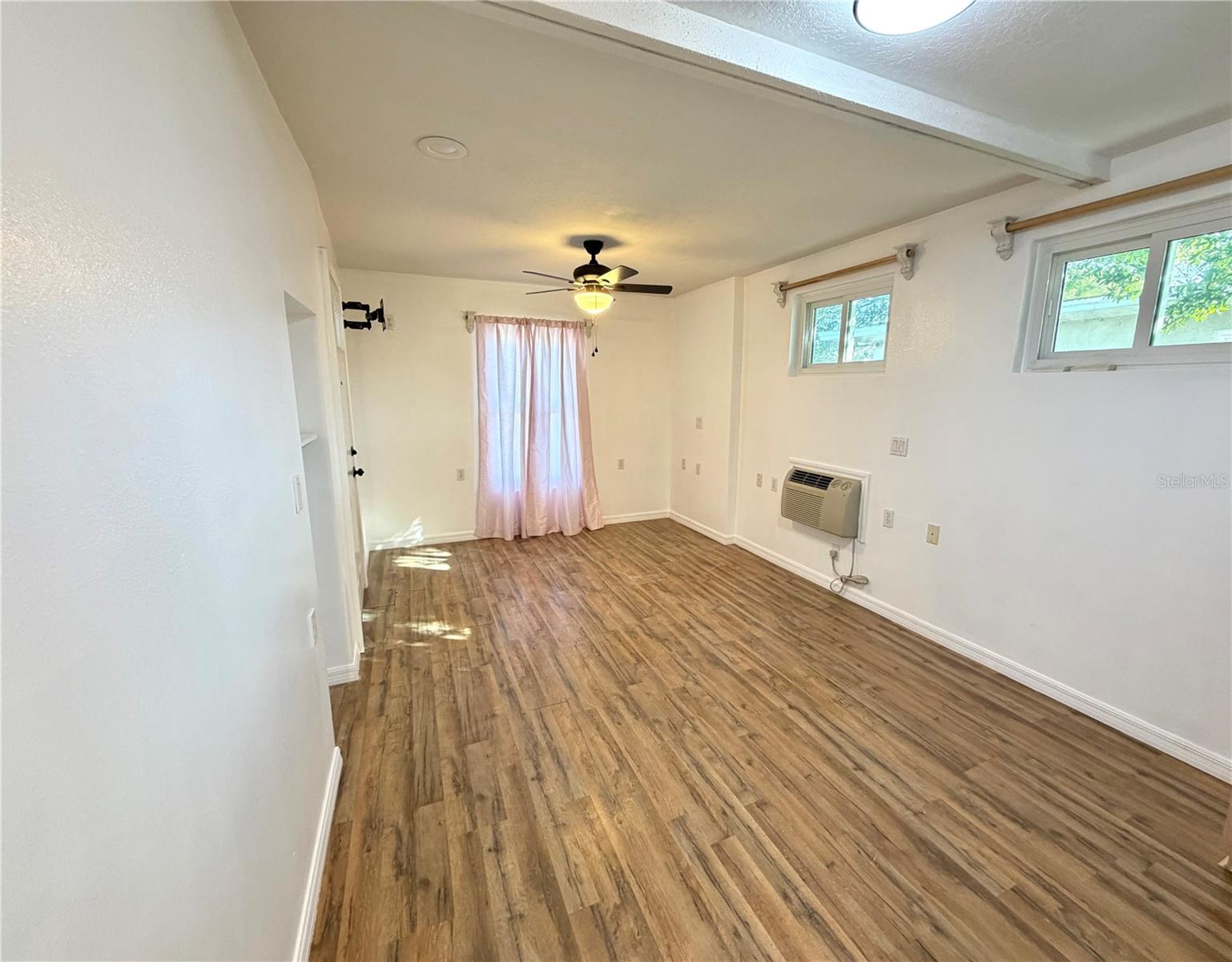 Image 6 of 8 For 6310 Lake Underhill Road B