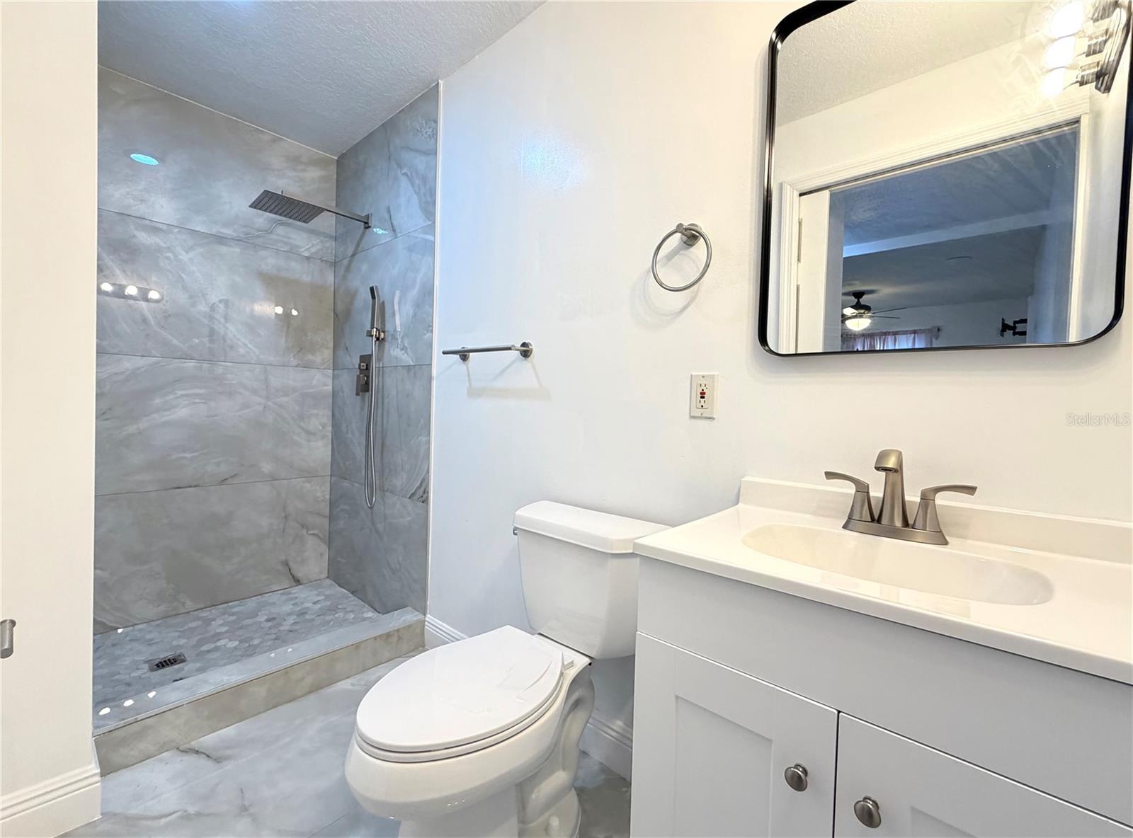 Image 7 of 8 For 6310 Lake Underhill Road B