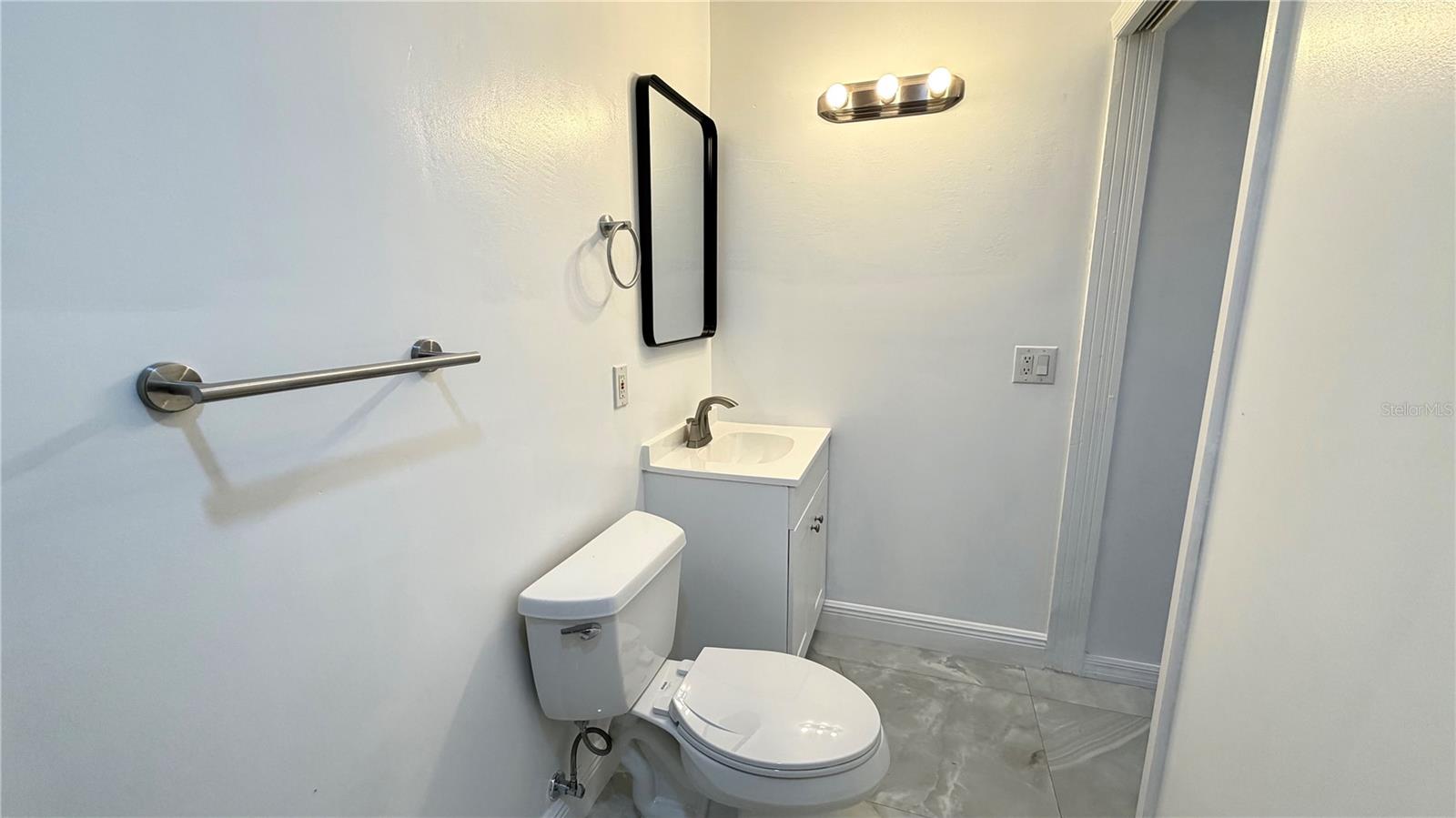 Image 8 of 8 For 6310 Lake Underhill Road B