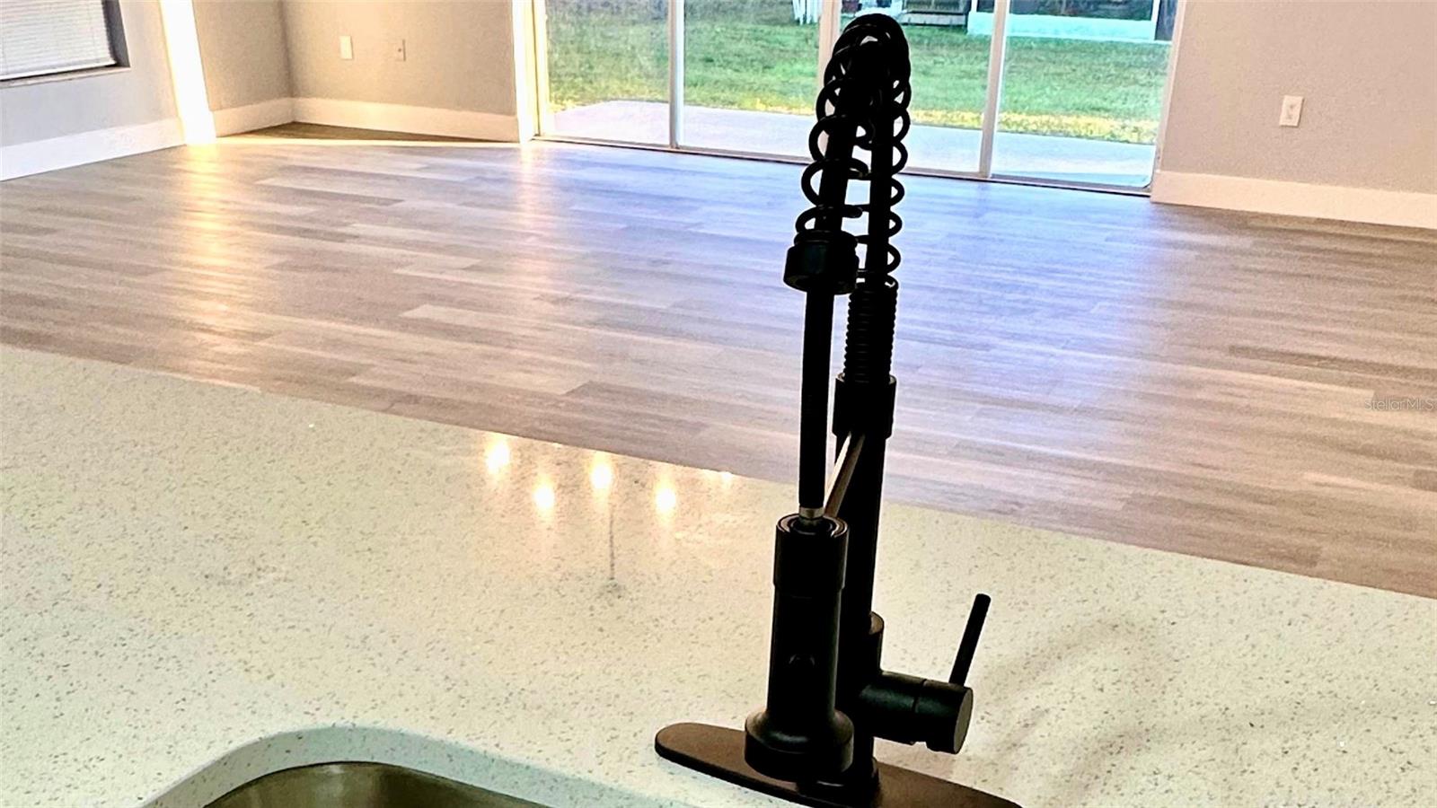 Image 14 of 33 For 1031 Universal Rest Place