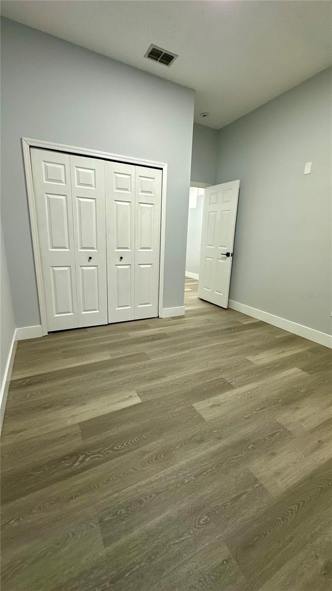 Image 17 of 33 For 1031 Universal Rest Place