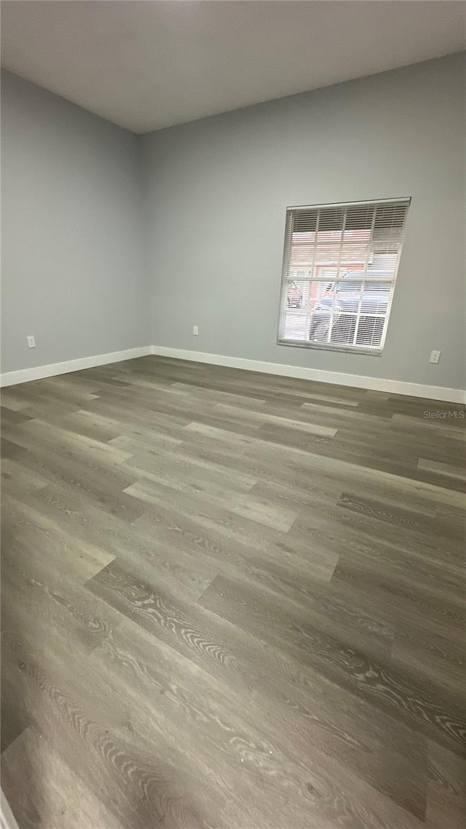 Image 31 of 33 For 1031 Universal Rest Place