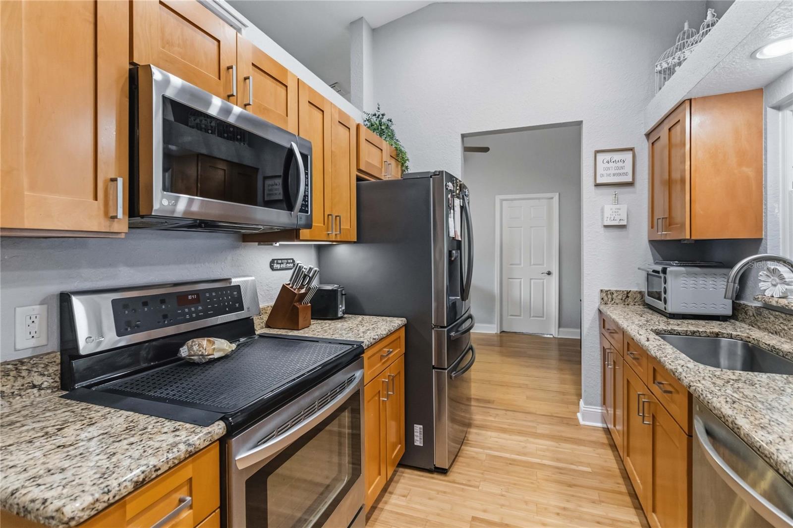 Image 20 of 51 For 1228 Beth Lane