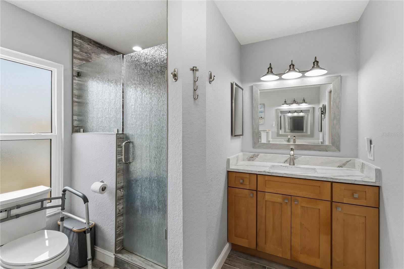 Image 38 of 51 For 1228 Beth Lane