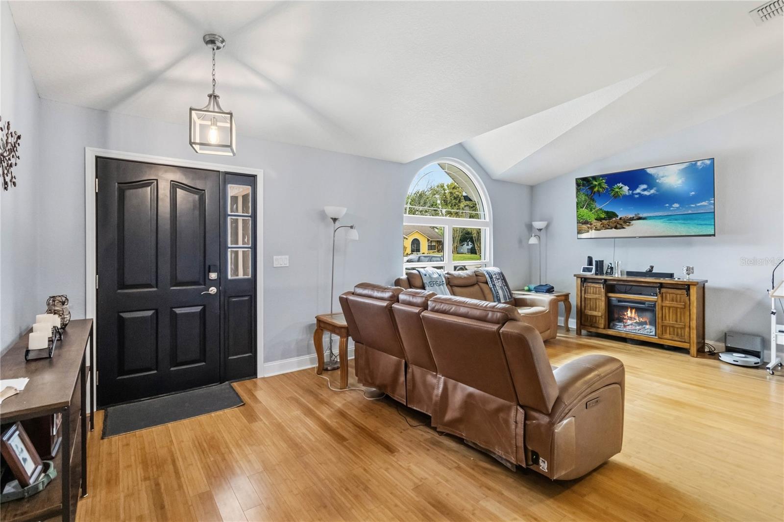 Image 6 of 51 For 1228 Beth Lane