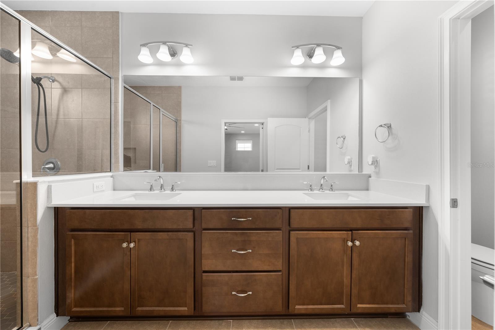 Image 28 of 50 For 3204 Oxbow Ct