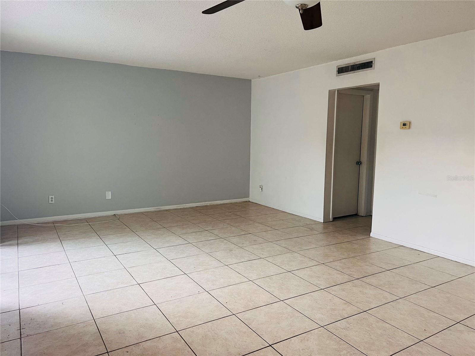 Image 4 of 14 For 1000 Semoran Boulevard 715