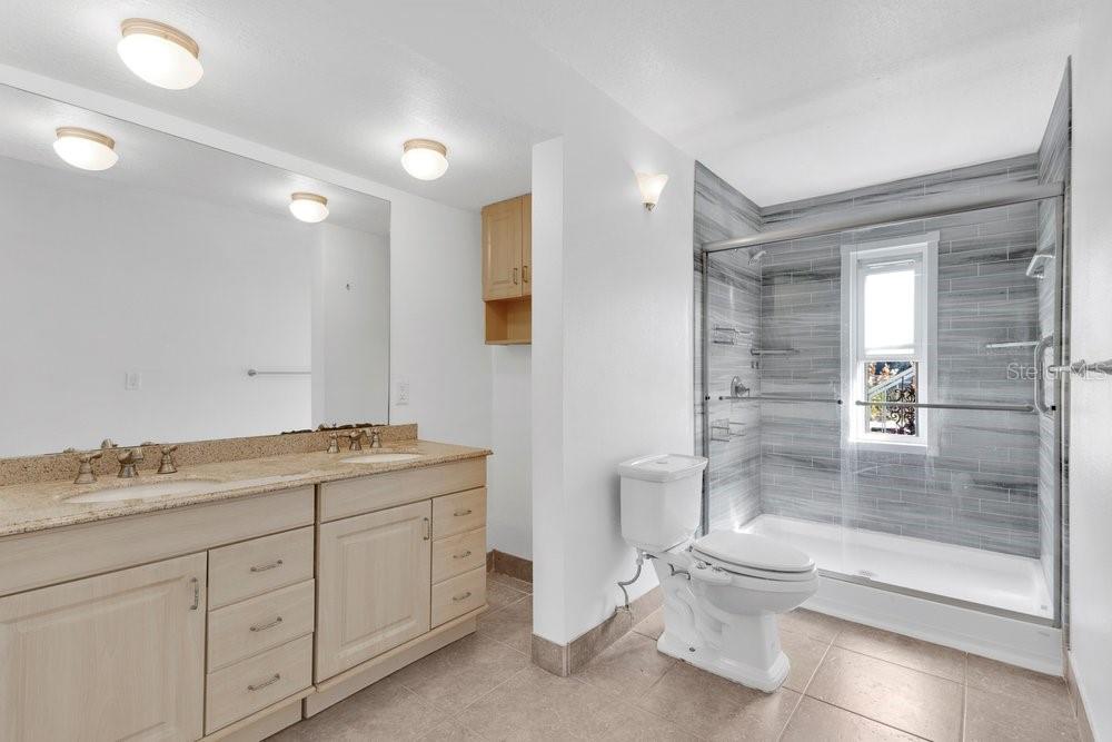 Image 11 of 43 For 6670 Bay Shore Drive