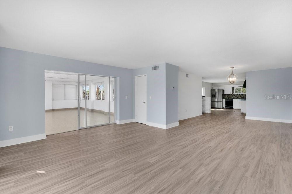 Image 16 of 43 For 6670 Bay Shore Drive