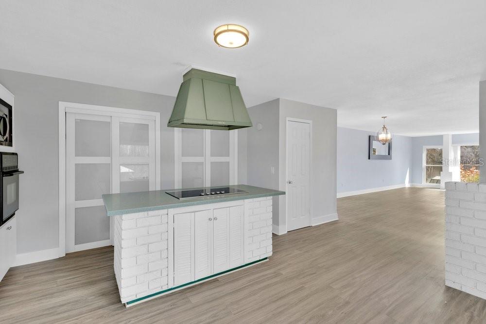 Image 7 of 43 For 6670 Bay Shore Drive