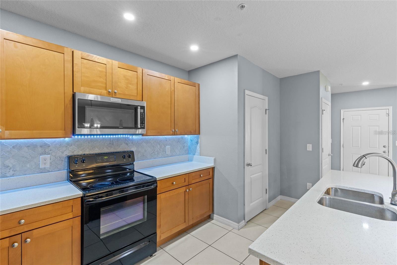 Image 5 of 27 For 4805 Apple Blossom Lane