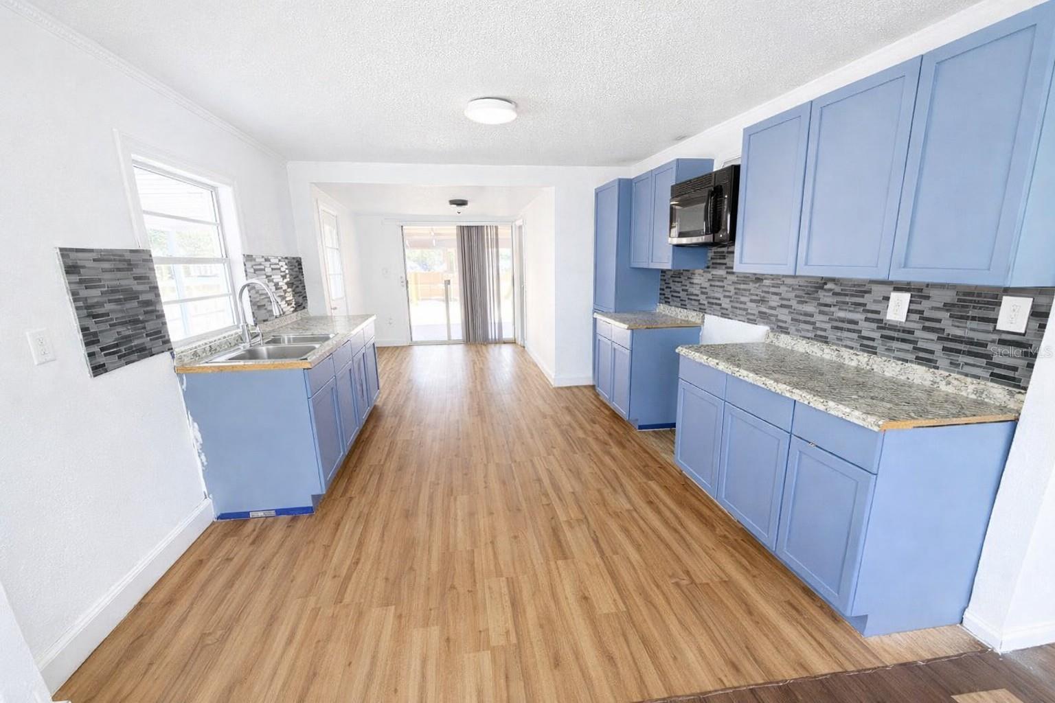 Image 3 of 11 For 503 Magnolia Avenue