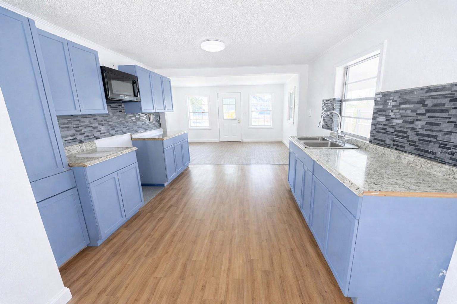 Image 4 of 11 For 503 Magnolia Avenue