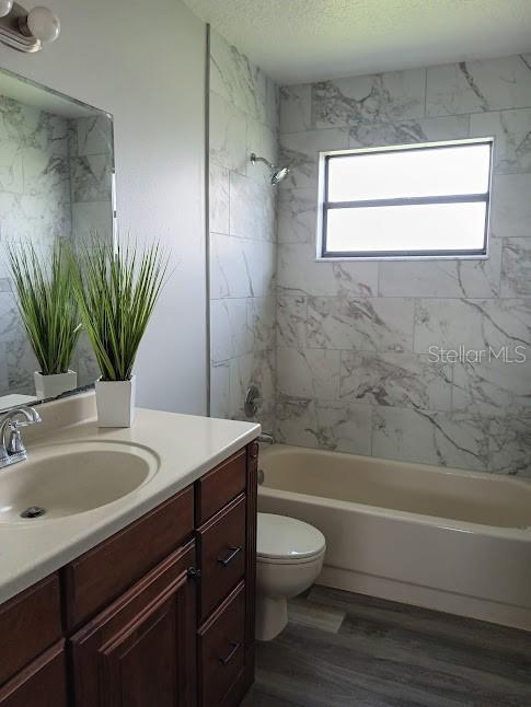 Image 12 of 15 For 2931 Rio Grande Trl  D