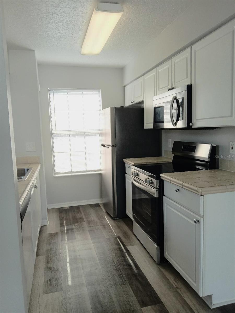 Image 2 of 15 For 2931 Rio Grande Trl  D