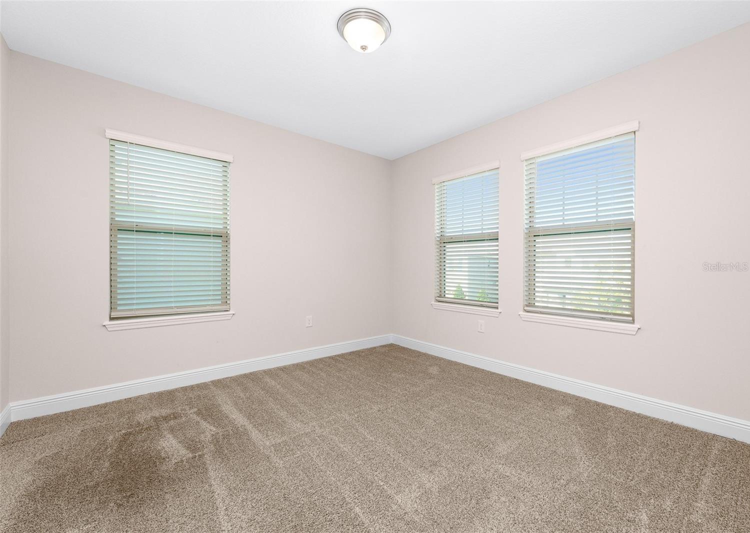 Image 15 of 92 For 15537 Mango Isle Street