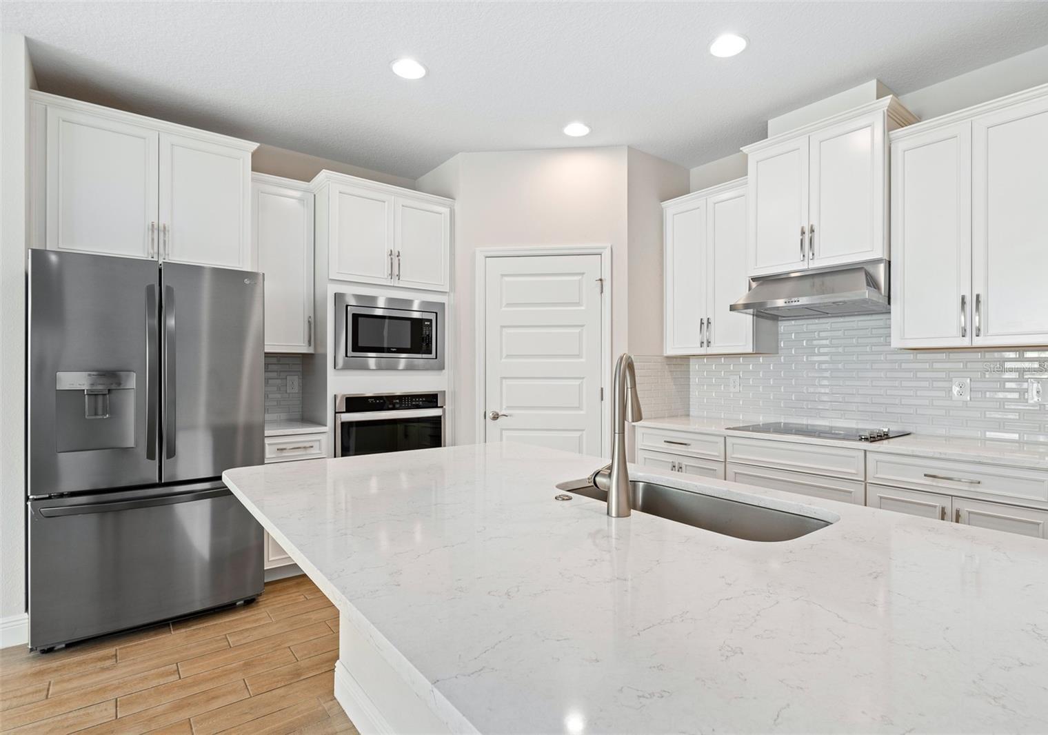 Image 6 of 92 For 15537 Mango Isle Street