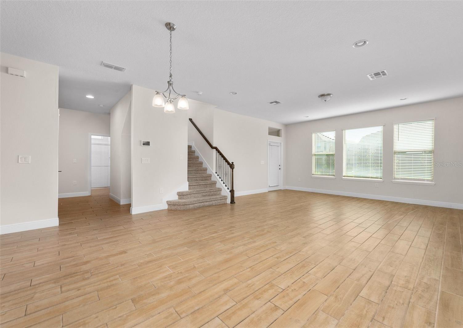 Image 8 of 92 For 15537 Mango Isle Street