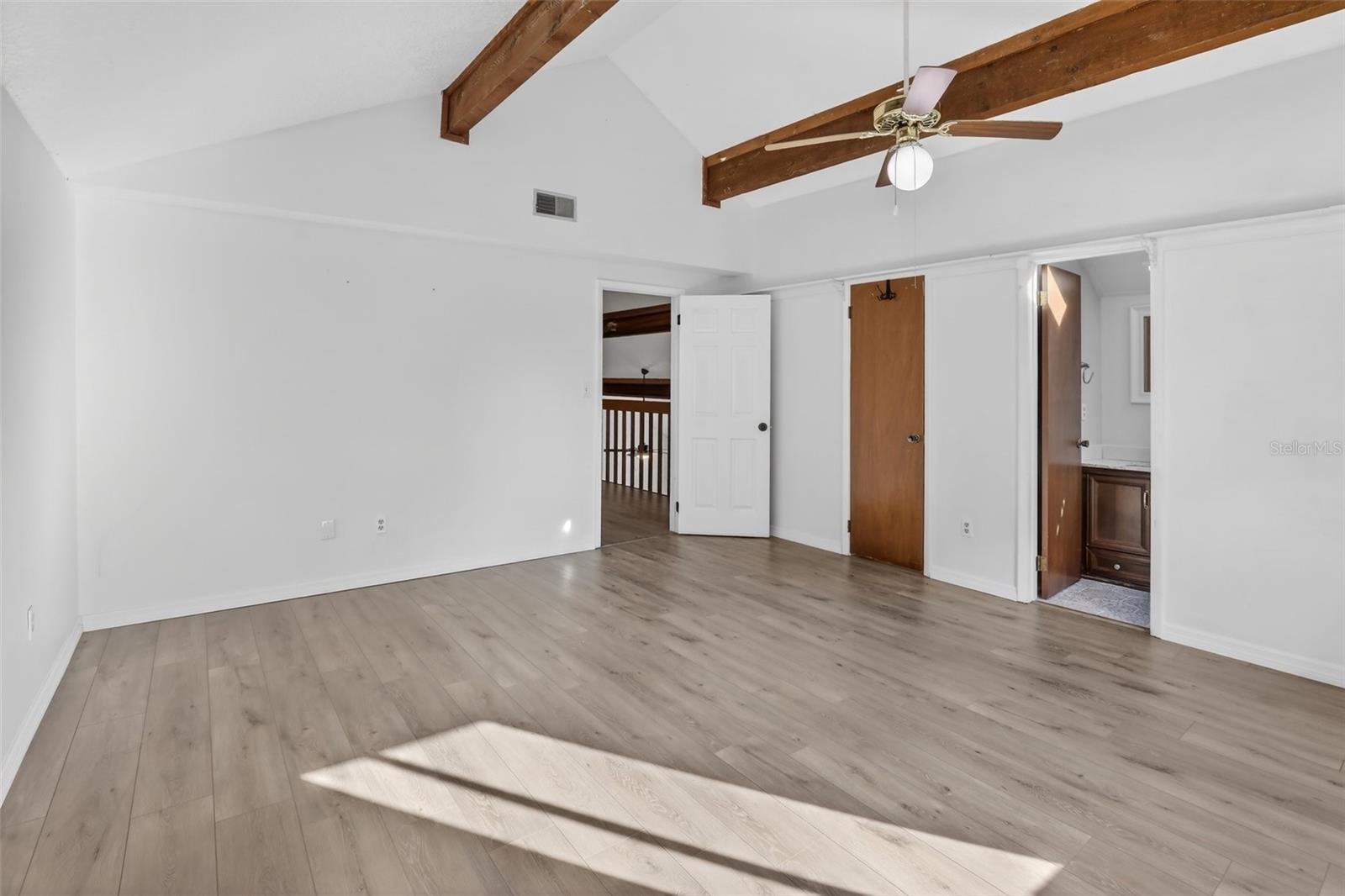 Image 24 of 39 For 1595 Shady Oak Drive