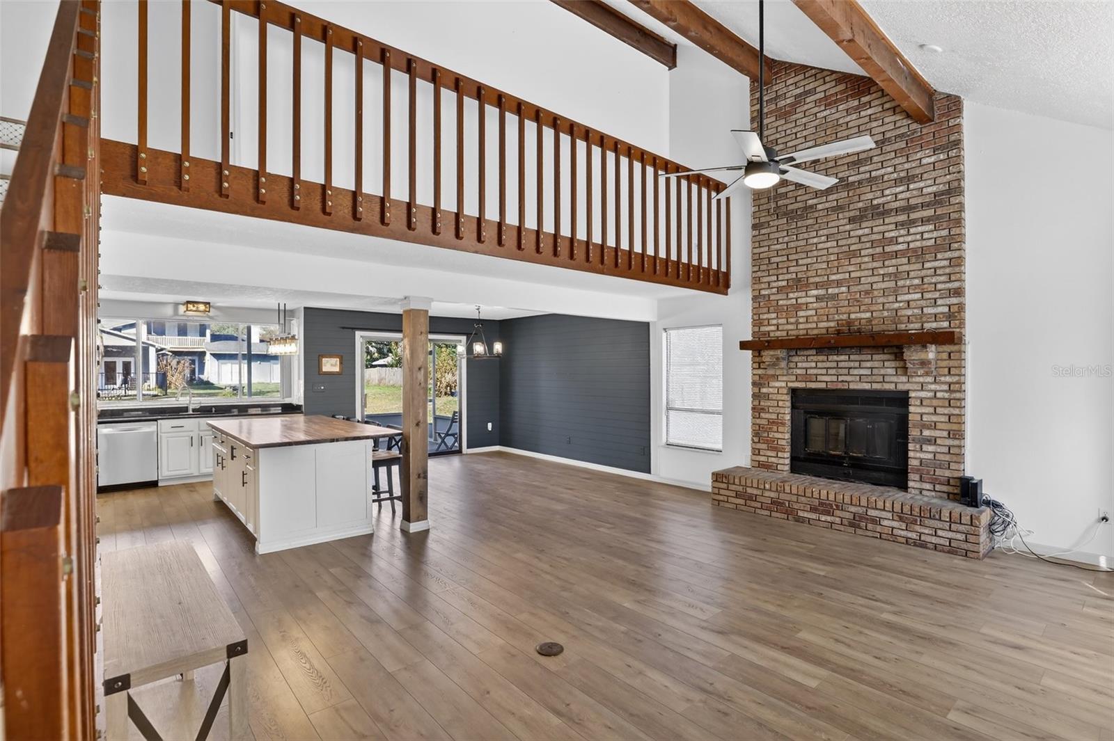 Image 3 of 39 For 1595 Shady Oak Drive