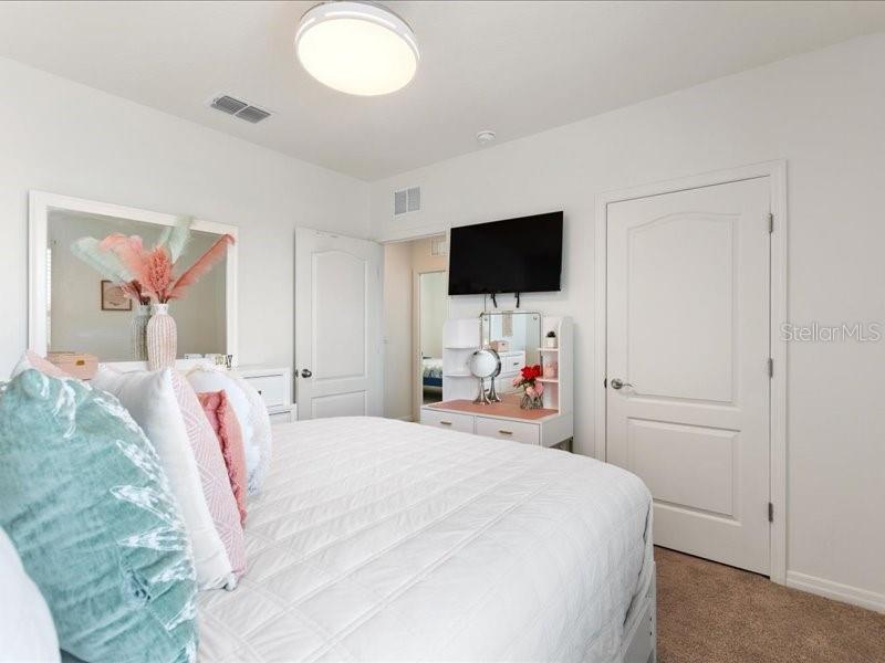 Image 36 of 43 For 1157 Cascades Avenue