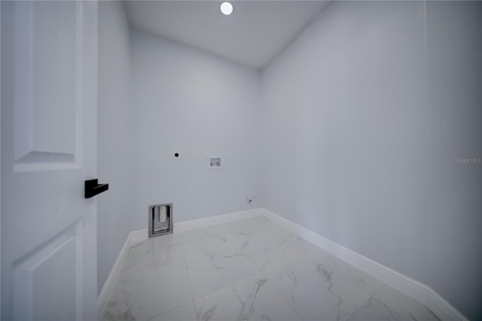 Image 11 of 48 For 2851 Sweetspire Circle