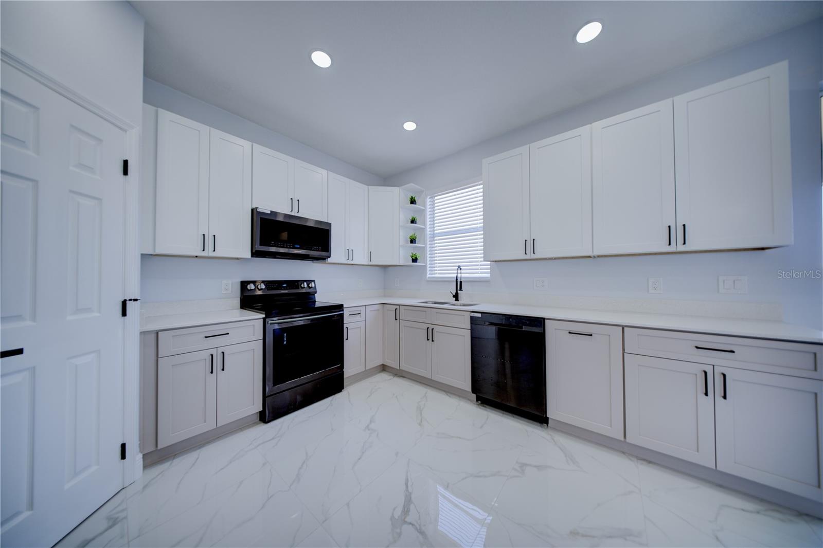 Image 16 of 48 For 2851 Sweetspire Circle