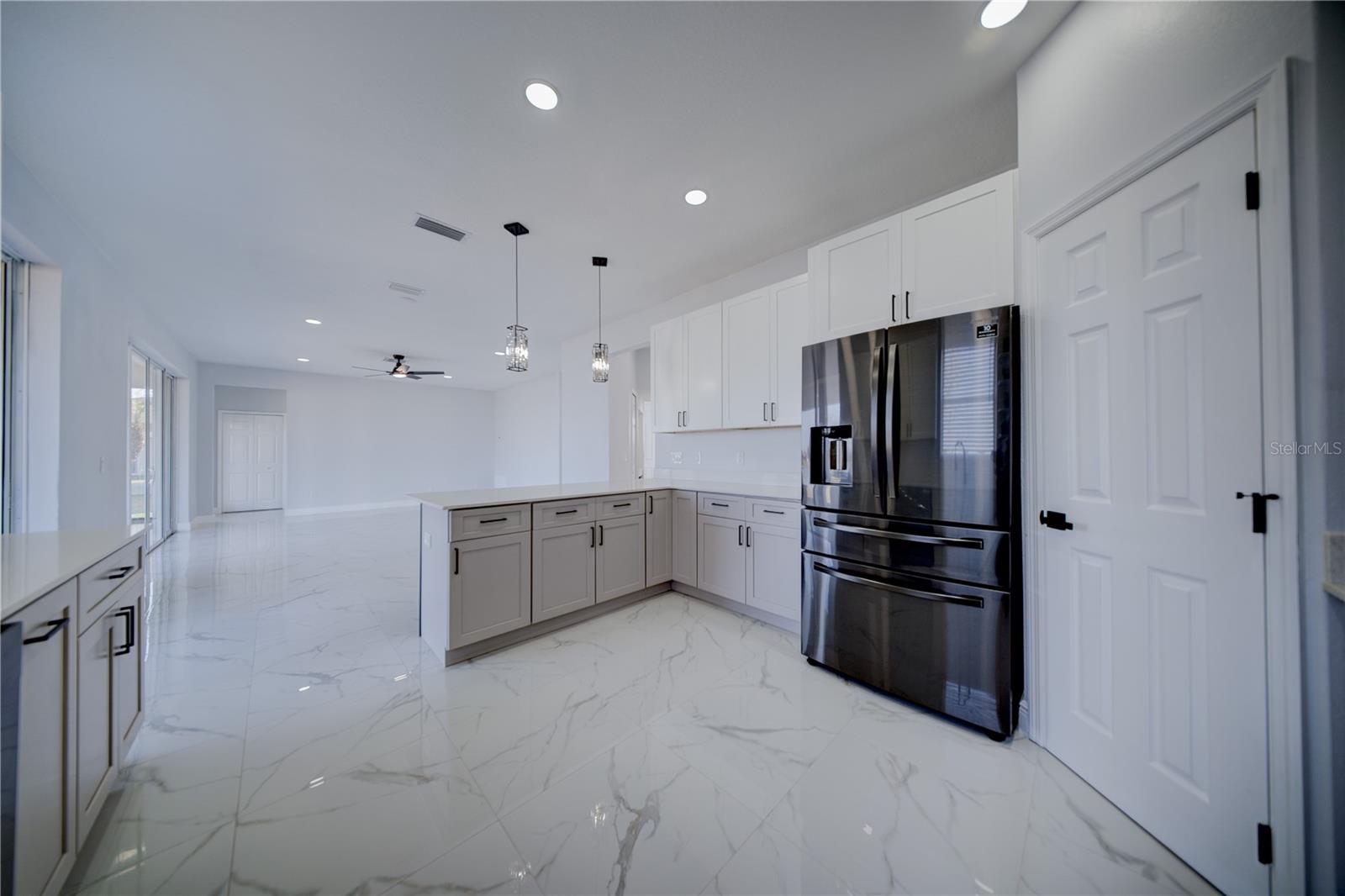 Image 18 of 48 For 2851 Sweetspire Circle