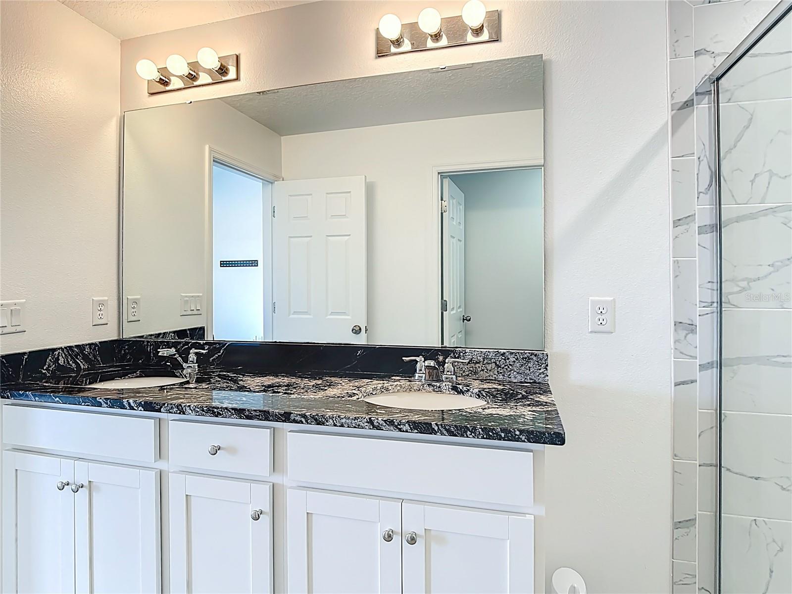 Image 19 of 41 For 2512 Blowing Breeze Avenue