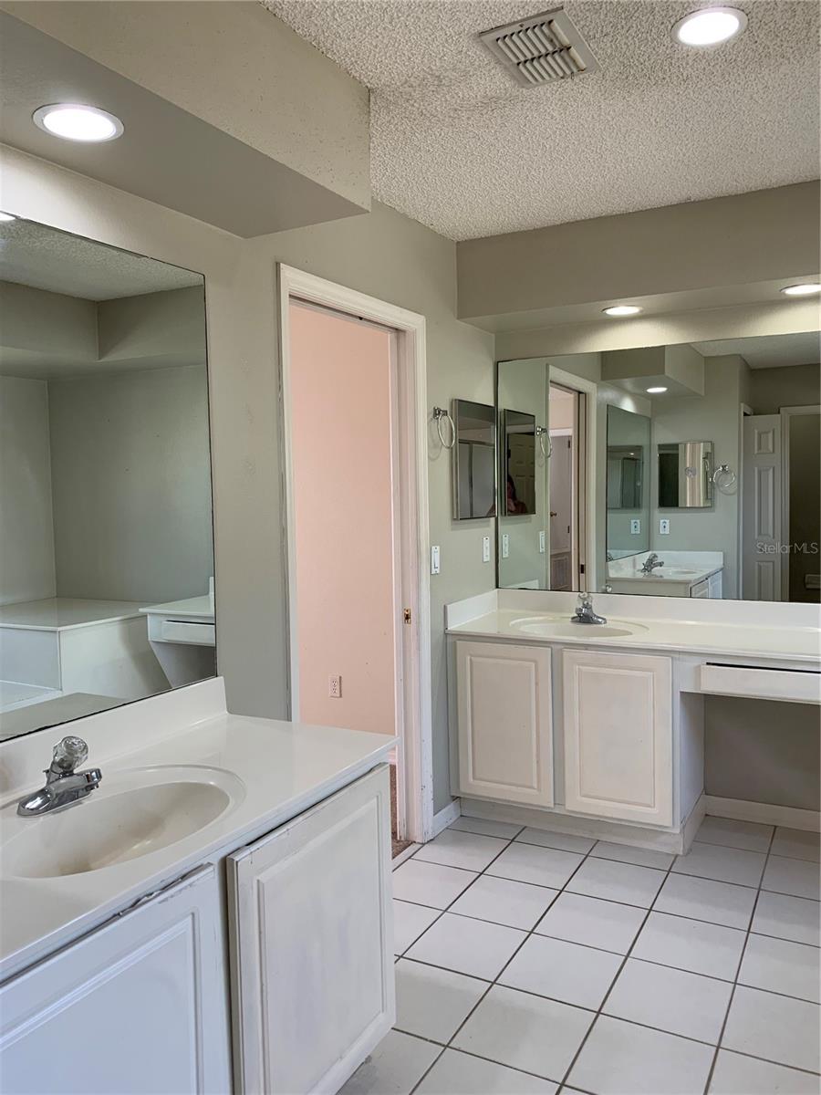 Image 27 of 42 For 12685 Enclave Drive